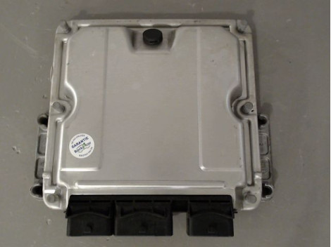 CALCULATEUR MOTEUR PEUGEOT 607