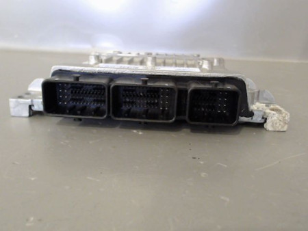 CALCULATEUR MOTEUR FORD FOCUS