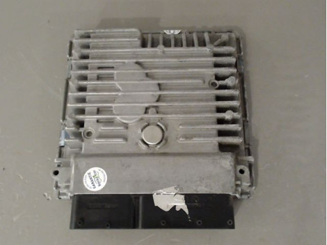 CALCULATEUR MOTEUR VOLKSWAGEN POLO