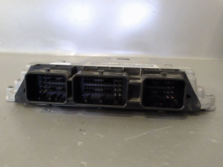 CALCULATEUR MOTEUR RENAULT LAGUNA