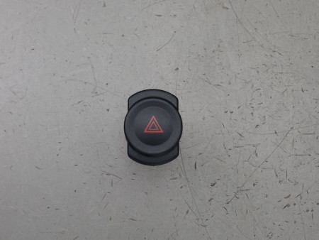 BOUTON DE WARNING DACIA SANDERO