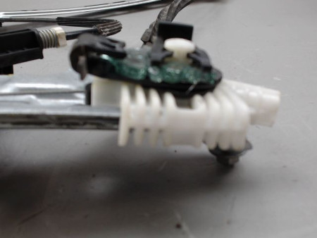 MECANISME LEVE-GLACE AVANT DROIT RENAULT MEGANE