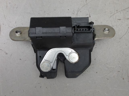 SERRURE HAYON  OPEL CORSA