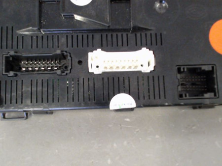 BOITIER GESTION HABITACLE RENAULT CLIO