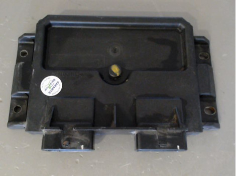 CALCULATEUR MOTEUR PEUGEOT PARTNER