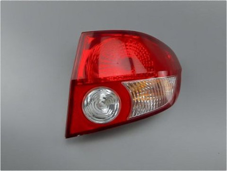 FEU ARRIERE DROIT HYUNDAI GETZ 02-05