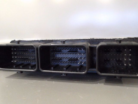 CALCULATEUR MOTEUR RENAULT CLIO