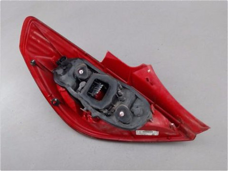 FEU ARRIERE DROIT OPEL CORSA