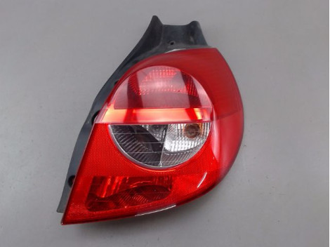 FEU ARRIERE DROIT RENAULT CLIO