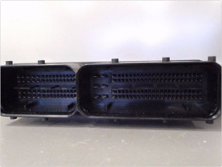 CALCULATEUR MOTEUR OPEL CORSA