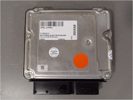 CALCULATEUR MOTEUR OPEL CORSA