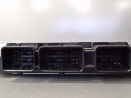 CALCULATEUR MOTEUR RENAULT LAGUNA