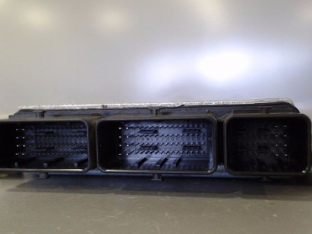 CALCULATEUR MOTEUR DACIA DUSTER