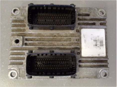 CALCULATEUR MOTEUR FORD KA
