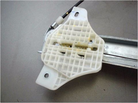 MECANISME LEVE-GLACE AVANT DROIT HYUNDAI I20