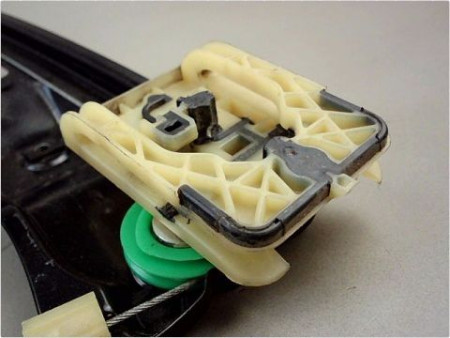 MECANISME LEVE-GLACE AVANT DROIT FORD FOCUS