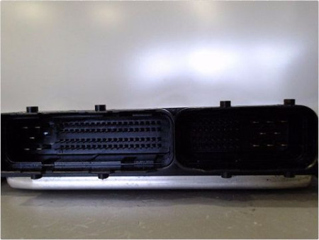 CALCULATEUR MOTEUR PEUGEOT 107