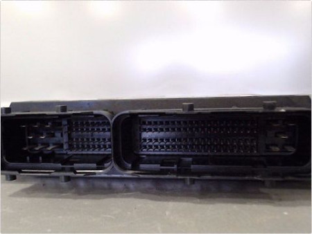 CALCULATEUR MOTEUR TOYOTA YARIS