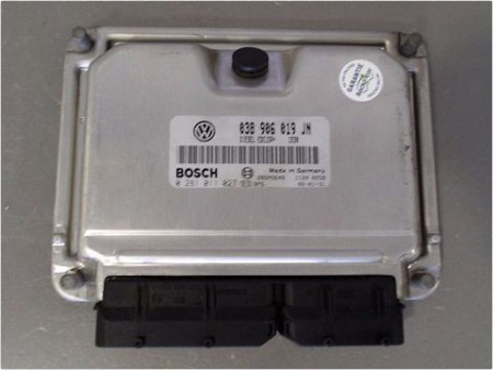 CALCULATEUR MOTEUR VOLKSWAGEN POLO