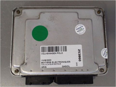 CALCULATEUR MOTEUR VOLKSWAGEN POLO