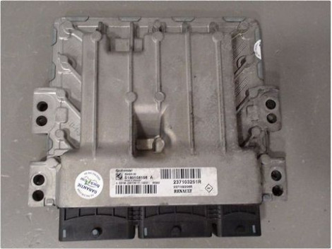 CALCULATEUR MOTEUR RENAULT MEGANE