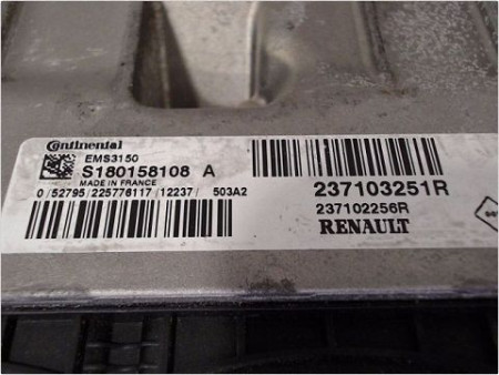 CALCULATEUR MOTEUR RENAULT MEGANE