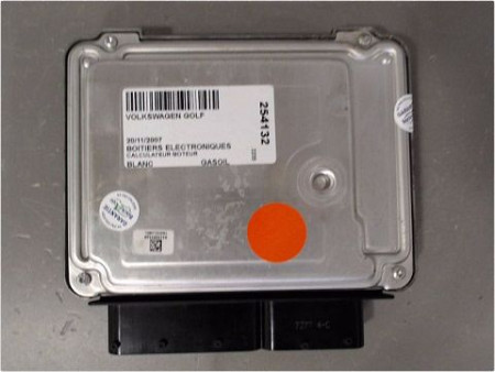 CALCULATEUR MOTEUR VOLKSWAGEN GOLF