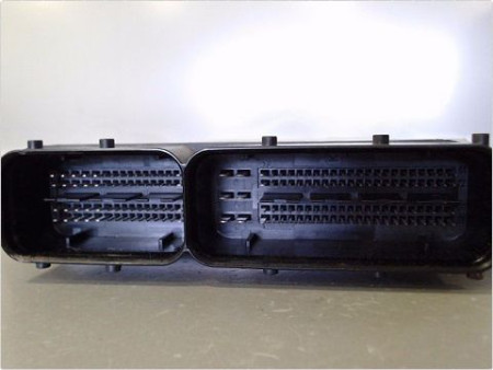 CALCULATEUR MOTEUR VOLKSWAGEN TOURAN