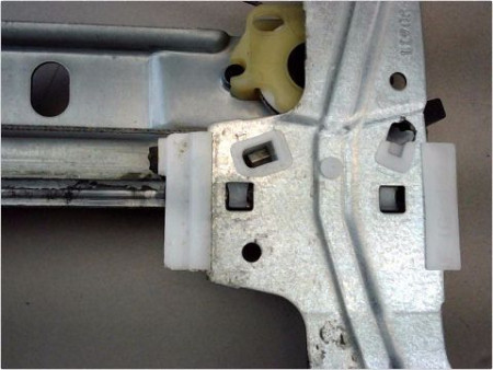 MECANISME LEVE-GLACE AVANT GAUCHE PEUGEOT 207