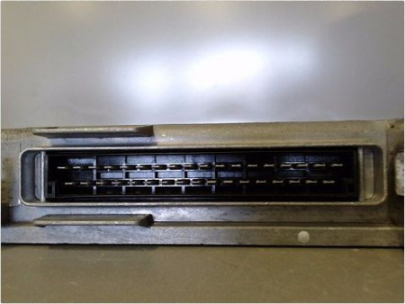 CALCULATEUR MOTEUR RENAULT TWINGO