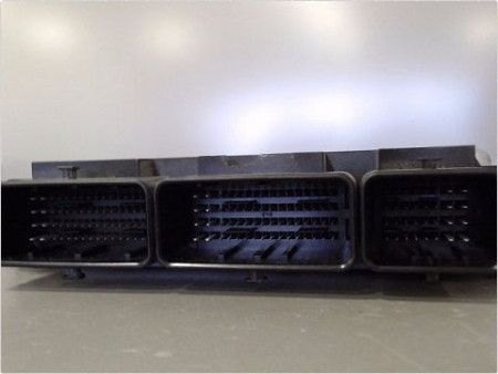 CALCULATEUR MOTEUR RENAULT KANGOO