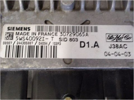 CALCULATEUR MOTEUR VOLVO S40