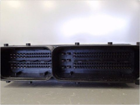 CALCULATEUR MOTEUR VOLKSWAGEN TOURAN