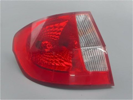 FEU ARRIERE GAUCHE  HYUNDAI GETZ