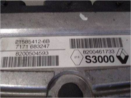 CALCULATEUR MOTEUR RENAULT CLIO