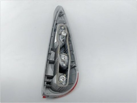 FEU ARRIERE GAUCHE  TOYOTA YARIS