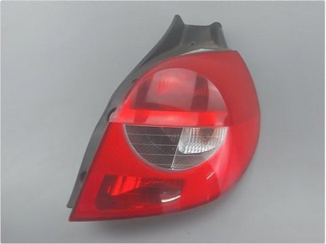 FEU ARRIERE DROIT RENAULT CLIO