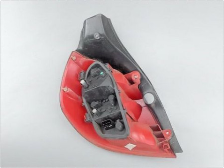 FEU ARRIERE DROIT RENAULT CLIO
