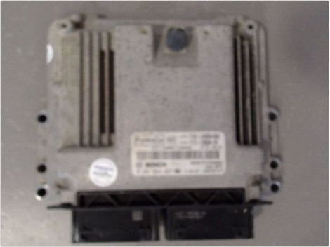 CALCULATEUR MOTEUR FORD FIESTA