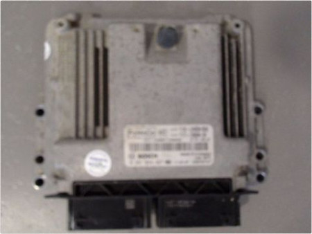 CALCULATEUR MOTEUR FORD FIESTA