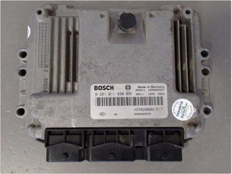 CALCULATEUR MOTEUR RENAULT TRAFIC