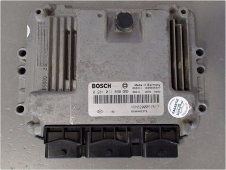 CALCULATEUR MOTEUR RENAULT TRAFIC