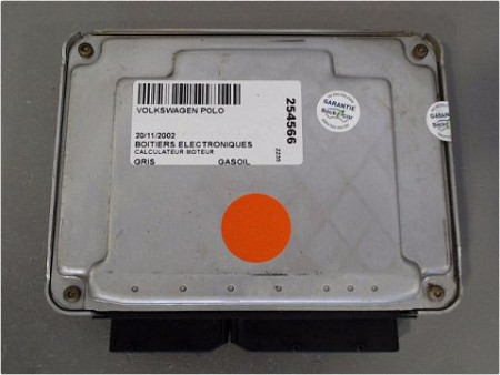 CALCULATEUR MOTEUR VOLKSWAGEN POLO