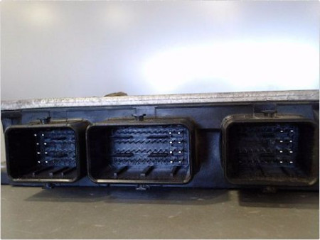 CALCULATEUR MOTEUR RENAULT KANGOO
