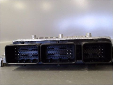 CALCULATEUR MOTEUR FORD C-MAX