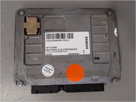 CALCULATEUR MOTEUR VOLKSWAGEN POLO
