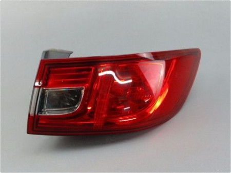 FEU ARRIERE DROIT RENAULT CLIO