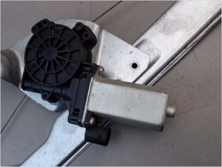 MECANISME LEVE-GLACE AVANT DROIT DACIA SANDERO