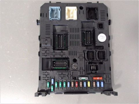 BOITIER GESTION HABITACLE PEUGEOT 308