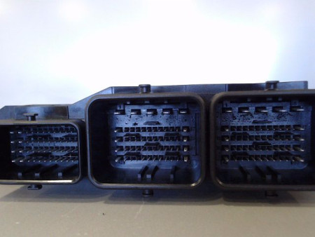 CALCULATEUR MOTEUR PEUGEOT 206